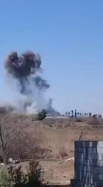 @Babak Taghvaee - The Crisis Watch: #Breaking: The #IsraeliAirForce is targeting and destroying bases of the Iraqi proxies of the #IRGC Quds Force. One of the bases belonging to the Iraqi Popular Mobilization Forces (Hashd al-Shaabi) wa