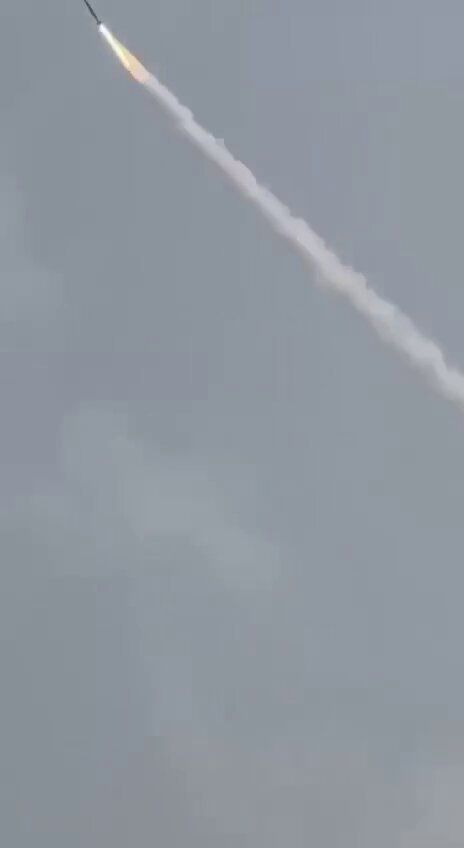 @Babak Taghvaee - The Crisis Watch: #Breaking: #USArmy air defense systems protecting U.S. diplomatic and military sites in #Erbil, northern #Iraq, are firing surface-to-air missiles to intercept #IRGC ballistic missiles launched at the
