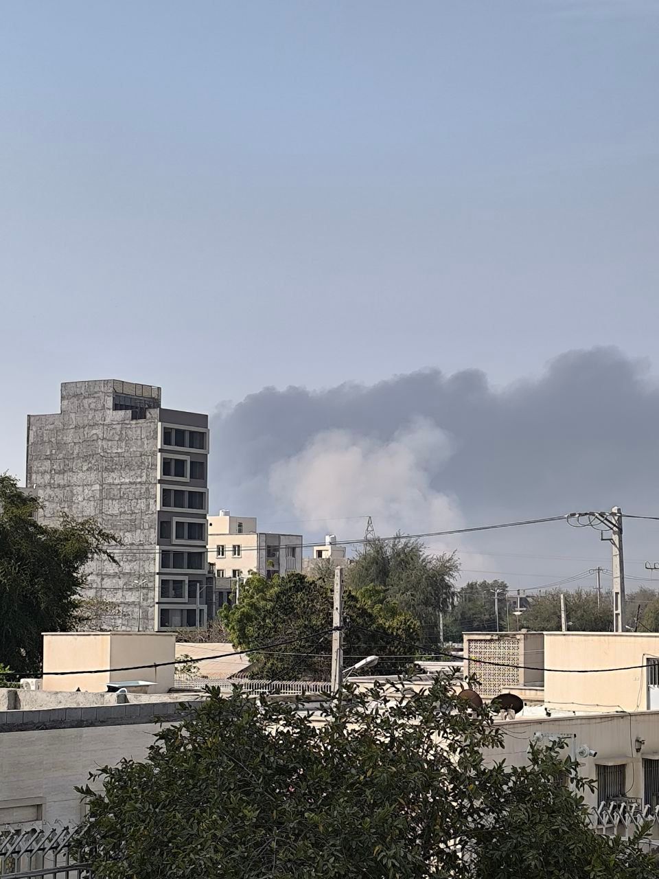 @Babak Taghvaee - The Crisis Watch: #Breaking: The #IRGC Navy base and command post in #BandarAbbas, south of #Iran, were targeted by the #USNavy. Fighter jets belonging to the Abraham Lincoln Carrier Strike Group targeted the base and