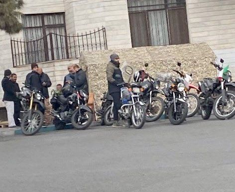 @🇮🇷LiveIranNews🇮🇱: 🚨Status of the Basij forces and suppressors
They have no base, just setting up tents😂
Of course, that too will be packed up soon