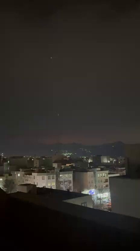 @Babak Taghvaee - The Crisis Watch: TONIGHT, Israeli and U.S. forces are conducting one of the largest airstrikes on the premises of the Iranian Ministry of Defense and Logistics of Armed Forces in the Parchin area of Tehran. You can se