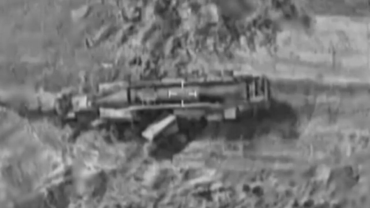 @Visegrád 24: 🇮🇱 Six Iranian ballistic missile launchers, armed and ready to attack Israel, were destroyed in Israeli airstrikes on Wednesday night, the military says.
The Israeli Air Force struck the launchers