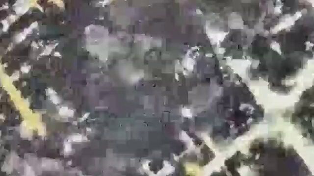 @🇮🇷LiveIranNews🇮🇱: 🚨🇮🇱🦀ارتش قدرتمند اسراییل: در حملات بامداد جمعه، پناهگاه زیرزمینی علی خامنهای که در زیر مجموعه بیت رهبری ساخته شده بود، با عملیات پنجاه جت جنگنده نابود شد.
این پناهگاه زیرزمینی در زیر چندین خیابا