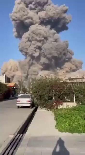 @Babak Taghvaee - The Crisis Watch: BREAKING: The U.S. Air Force targeted the ammunition and weapons depot of the 4th Tactical Fighter Base of the Iranian Air Force located in Dezful, southwest of Iran. This massive explosion and plume