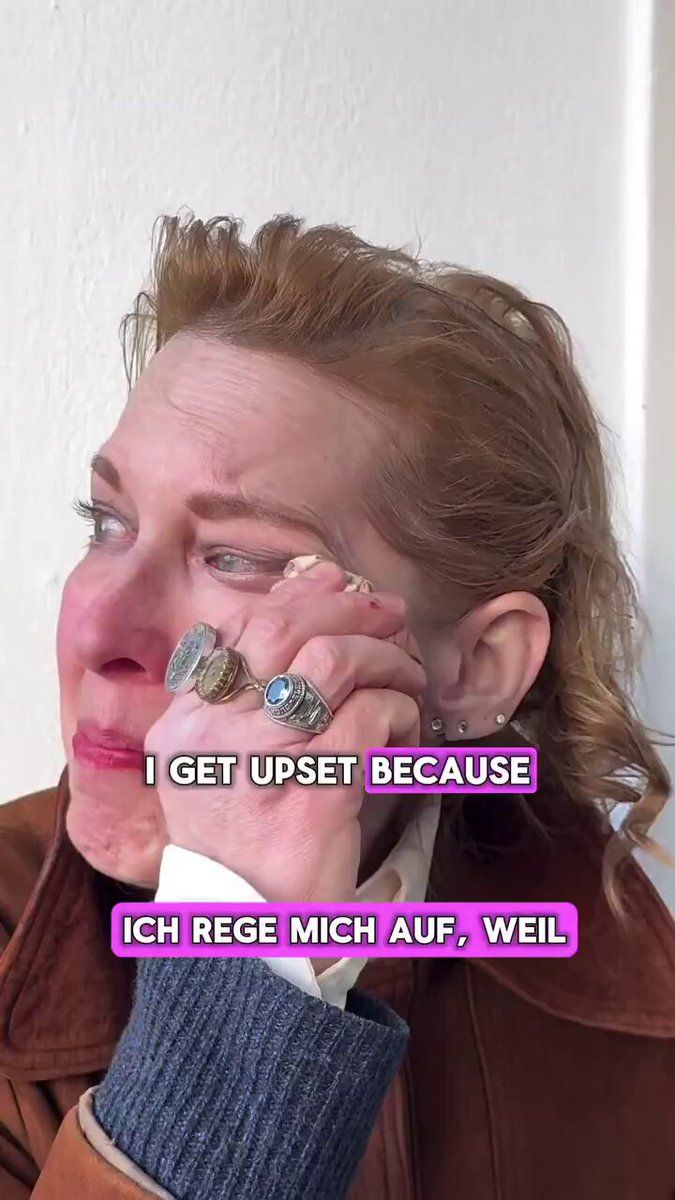 @𝐍𝐢𝐨𝐡 𝐁𝐞𝐫𝐠 🇮🇷 ✡︎: White liberal woman cries for Khamenei.
How I wish she could trade passports with an oppressed Iranian woman, go live under the regime, enjoy sharia laws, state misoginy and being legally worth half