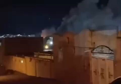 @Visegrád 24: BREAKING:
U.S./Israeli airstrikes are pounding an Iranian intelligence (Ettelaat) base in the city of Saqqez in western Iran.