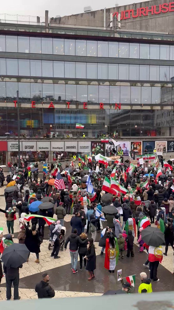 @Goldie Ghamari | گلسا قمری 🇮🇷: President Trump saying "Khamenei is Dead" has become the number 1 hit song of 2026.
This song will be played at every single night club and party in a free Iran for decades to come.