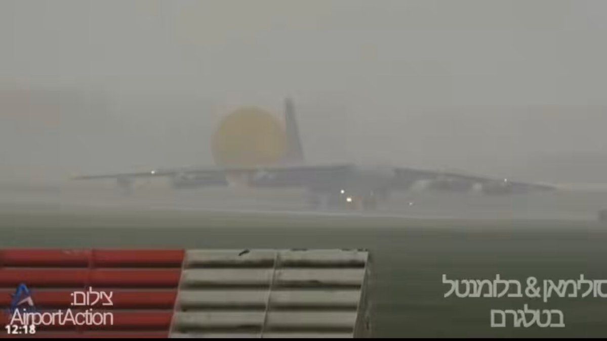 @Visegrád 24: 3 American B-52 Stratofortress strategic bombers just landed at RAF Fairford in the UK.
Looks like another massive bombing raid being prepared against Iran.