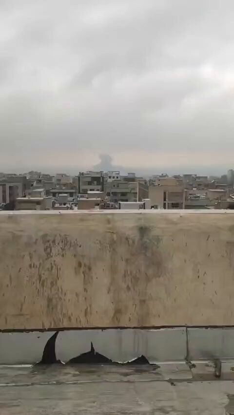 @Babak Taghvaee - The Crisis Watch: BREAKING: Today, the Israeli Air Force conducted an airstrike against the headquarters of the IRGC in the Nazarabad district of Karaj. They also targeted and destroyed a military base belonging to the