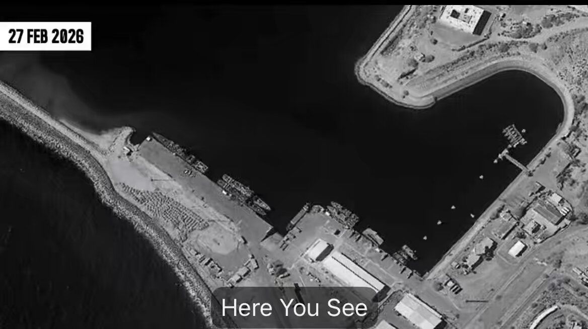 @WarMonitor🇺🇦🇬🇧: Satellite footage released by CENTCOM shows aftermath of US strikes on Iranian warships which were sunk at the beginning of the war as they were docked in port.