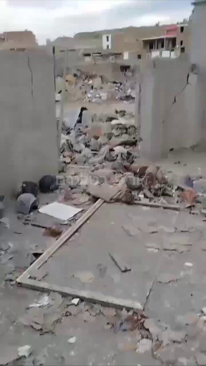 @Eli Afriat 🇮🇱: Documentation attributed to the Revolutionary Guard headquarters that was attacked shows helmets and clothing items identified with the Revolutionary Guards. 🇮🇷💥