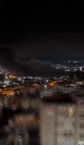 @🇮🇷LiveIranNews🇮🇱: 🚨Bombing of Tehran Campus at 03:15 AM / Reports indicate an air strike in this area of eastern Tehran in the middle of the night.