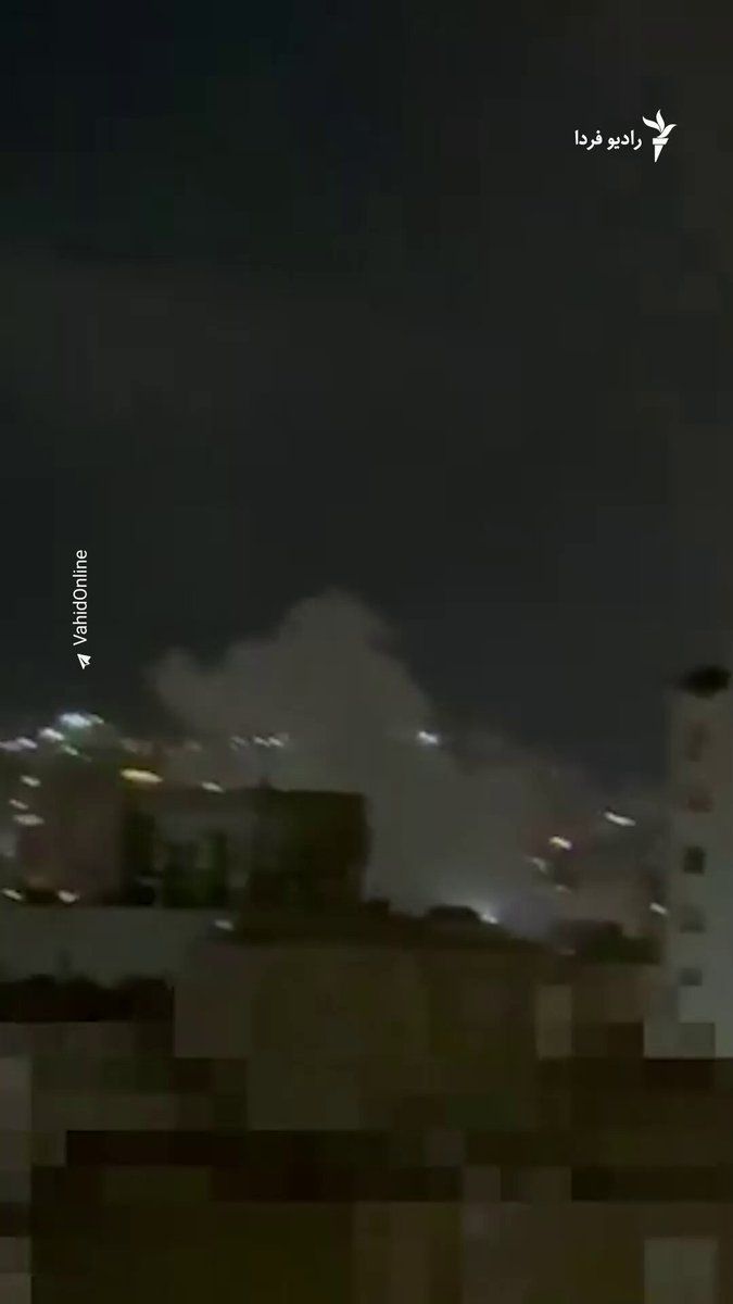@RadioFarda|راديو فردا: Some domestic media outlets in Iran report hearing "repeated explosion sounds in northern Tehran" in the early hours of Tuesday morning.
Al Jazeera news network also reported early Tuesday morning th