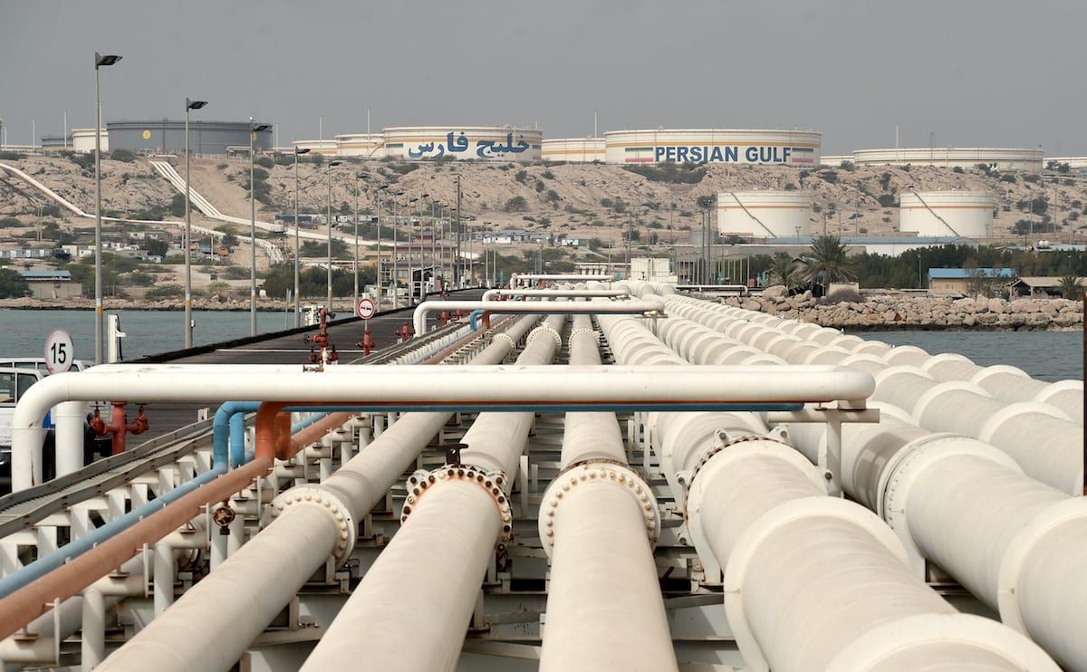 @Visegrád 24: The Islamic regime in Iran earns around $140 million per day from oil exports
According to the Financial Times, despite ongoing strikes, Iran continues to ship 1.5–1.6 million barrels of oil per day