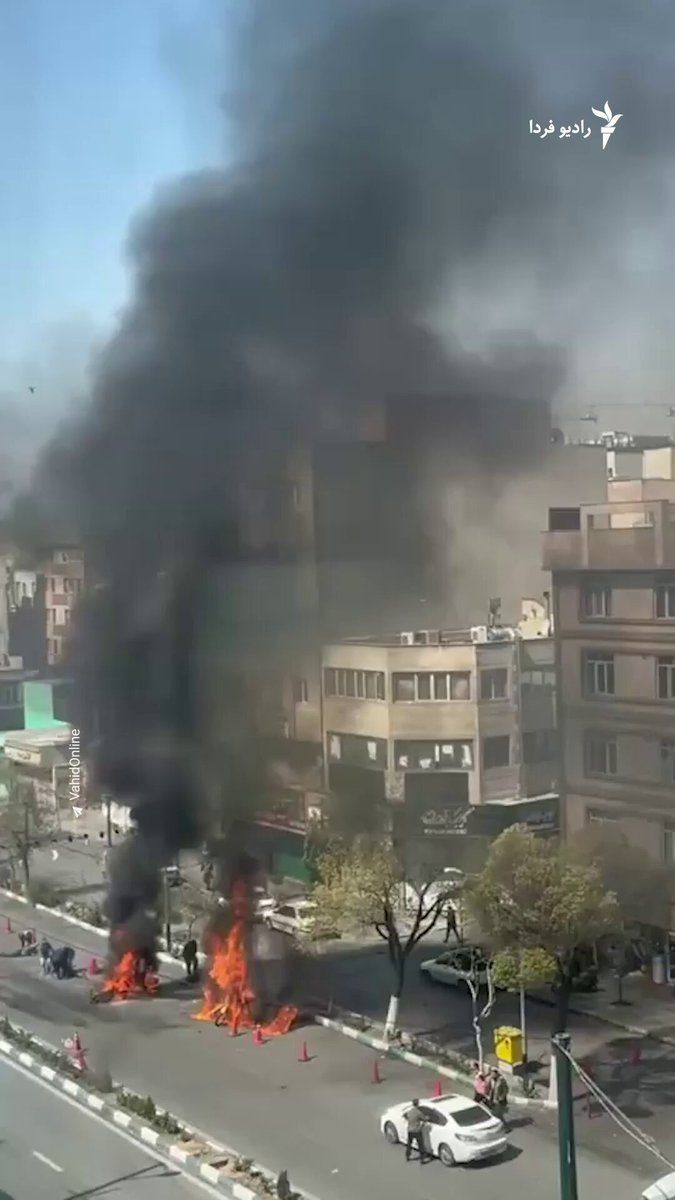 @RadioFarda|راديو فردا: Images published on Tuesday, March 16, show flames of fire and columns of smoke in a location on Tehran’s Pirouzi Street.
These images were published with the caption “aerial attack on a checkpoint.”