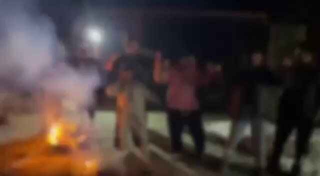 @𝐍𝐢𝐨𝐡 𝐁𝐞𝐫𝐠 🇮🇷 ✡︎: 🔴 WATCH:
Last night, Iranians INSIDE Iran danced to the remixed song of Trump's "Ayatollah Khamenei is dead" while doing the YMCA moves.
Please make sure President Trump sees this.