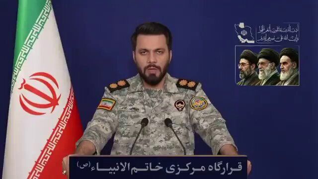 @Goldie Ghamari | گلسا قمری 🇮🇷: I want to believe that the IRGC terrorist President Trump is secretly negotiating with behind the scenes is the "Terump you are fi-yerd" guy.
Please let this be true.
