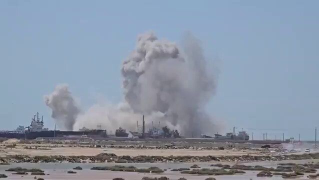 @Babak Taghvaee - The Crisis Watch: BREAKING: At 12:00 local time on Sunday, Bandar Deylam in Bushehr Province, southern Iran, was targeted in an airstrike conducted by aircraft from the USS Abraham Lincoln aircraft carrier of the U.S.