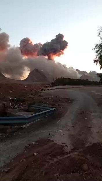 @🇮🇷LiveIranNews🇮🇱: 🚨Another video from the military site affiliated with the terrorist regime of the Islamic Republic in Baharestan, Isfahan, from a different angle and moments after the bombing/images clearly show the