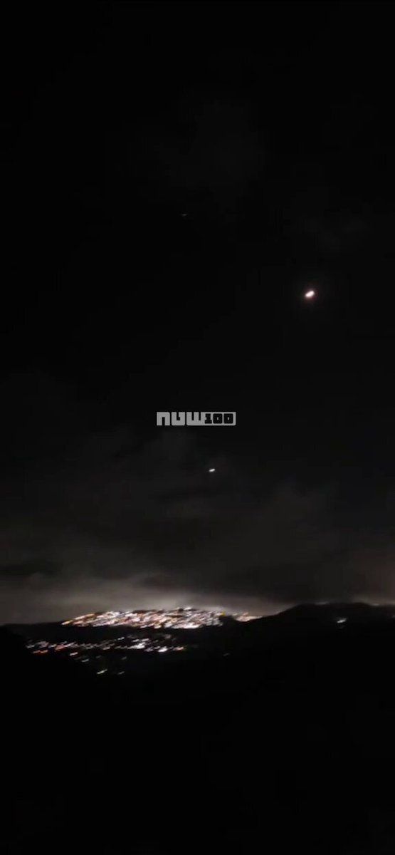 @Visegrád 24: Right after the announcement of the two‑week ceasefire, the Islamic regime in Iran launched ballistic missiles toward Israel.
Video shows the interception of one of the Iranian missiles in the sky ov