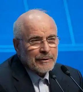 @Open Source Intel: NEW 🔴
Iran's Parliament Speaker, Ghalibaf:
'1- Lebanon and the entire Resistance Axis, as Iran's allies, form an inseparable part of the ceasefire. (Point 1, 10-point proposal)
2- PM Shehbaz Sh