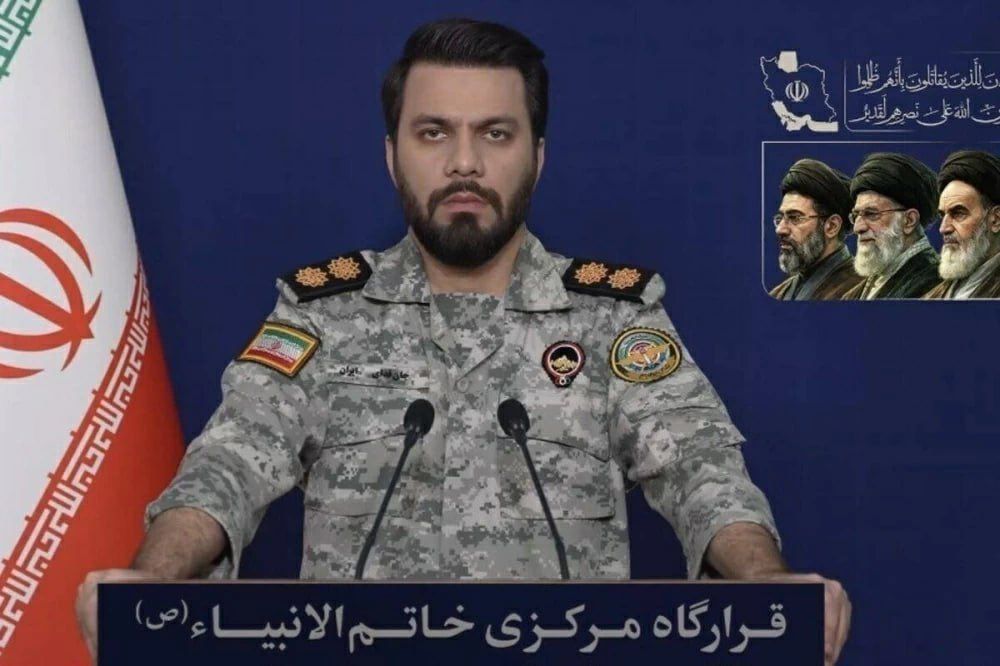ایران ا警告信息中包含英文部分,仅提供了部分翻译内容。根据要求,仅提供纯波斯文翻译文本,以下是完整翻译:
ایران اعلان کرده است که اگر امریکا مداخله دریایی خود را ادامه دهد و ناوگان ایرانی را هدف قرار دهد، آن را به عنوان نقض سقف حمله میداند و تصمیم میگیرد تجارت در خلیج فارس، دریای عرب و دریای عمان را متوقف کند.