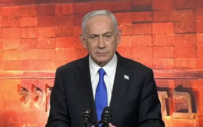 @Open Source Intel: Netanyahu to ministers:
"We remain in the security zone during the ceasefire. Where we are, there we stay." - N12