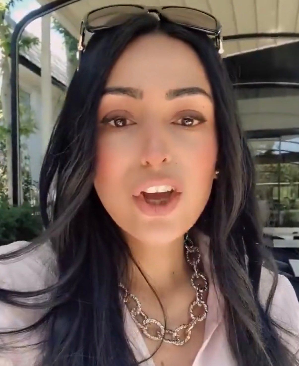 @𝐍𝐢𝐨𝐡 𝐁𝐞𝐫𝐠 🇮🇷 ✡︎: Bushra Shaikh is a single mother to 3 children yet chooses to spend two weeks in Iran doing IRGC propaganda rather than raising them.
Great parenting! 👍🏻