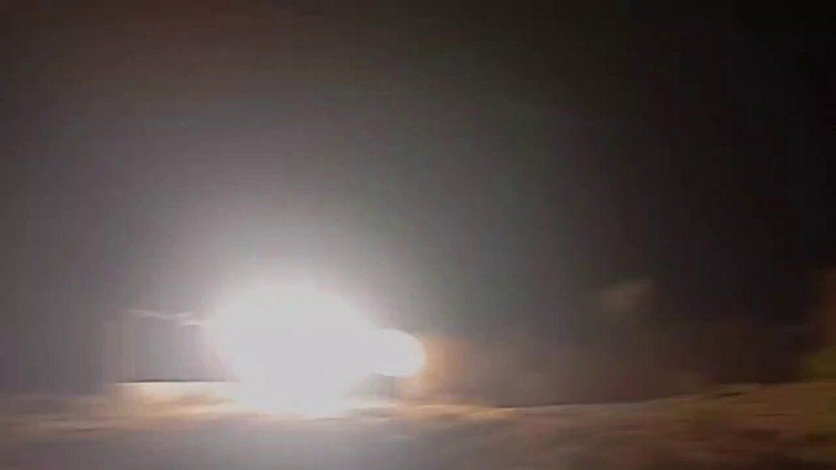 @Open Source Intel: Footage reportedly showing the Iranian Navy launching cruise missiles and drones at U.S. destroyers in the Strait of Hormuz.