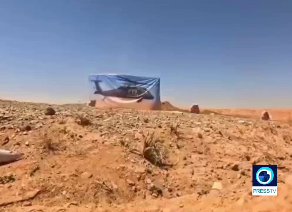 در تمرین سپاه پاسداران در تهران از یک دروننگر فپی وی دрон برای ضربهای به بنر هکوک هکوک استفاده شد، در اشاره به واقعه اصفهان که هکوکها تخریب شدهاند.
سپاه پاسداران بیمعنی است.