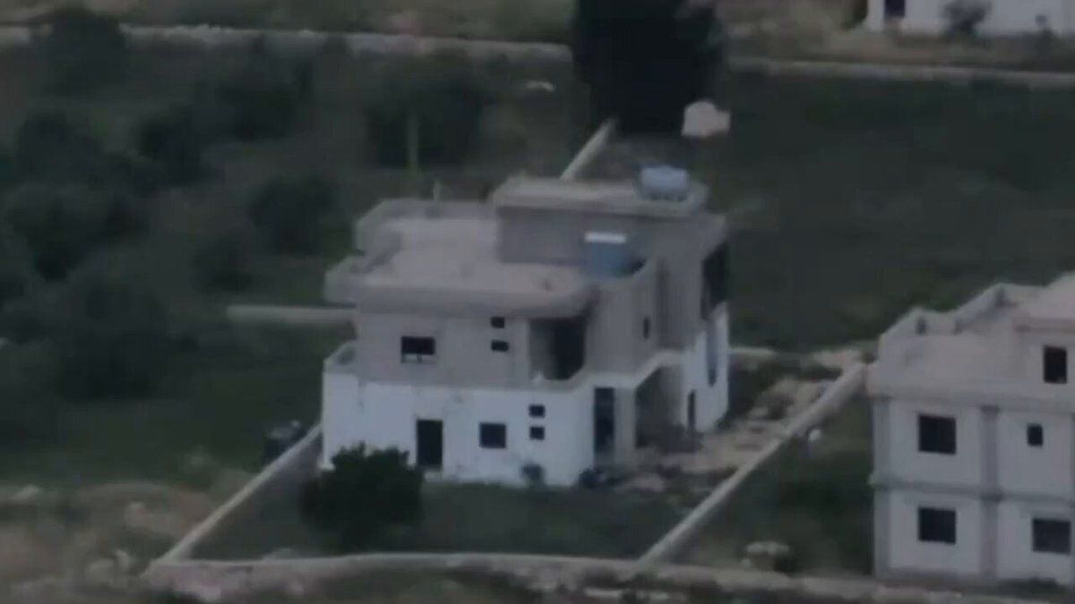 @✡︎𝐋𝐢𝐯𝐞𝐈𝐫𝐚𝐧𝐍𝐞𝐰𝐬🇮🇷🇮🇱: ⚡🇮🇱🇱🇧ارتش اسرائیل طی ۲۴ ساعت گذشته ۲۵ موضع گروه تروریستی حزبالله را در جنوب لبنان هدف قرار داد/گزارشها حاکی است جنگندههای نیروی هوایی اسرائیل در شبانهروز گذشته دستکم ۲۵ نقطه و موضع وابسته به