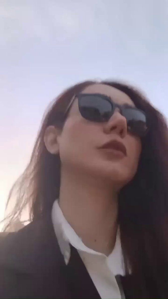 ابrazione مستقیم از ایران فتحیافته: «آمریکا را تسلیح کنید»
این ویدیو توسط یک زن که زندگی خود را risk میکند، از ایران بهطور غیرقانونی خارج شده است تا جهان بتواند به终删此部分,仅保留翻译部分开头的内容:
ابrazione مستقیم از ایران فتحیافته: «آمریکا را تسلیح کنید»