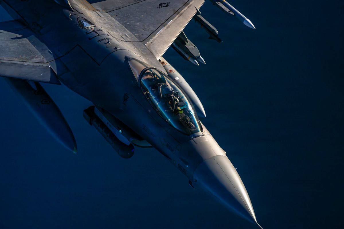 @✡︎𝐋𝐢𝐯𝐞𝐈𝐫𝐚𝐧𝐍𝐞𝐰𝐬🇮🇷🇮🇱: ⚡🇺🇸The U.S. Central Command released an image of an F-16 Falcon fighter jet/CENTCOM released an image of one U.S. Air Force F-16CM Block 40D fighter jet with registration number 88-0535 conducting a
