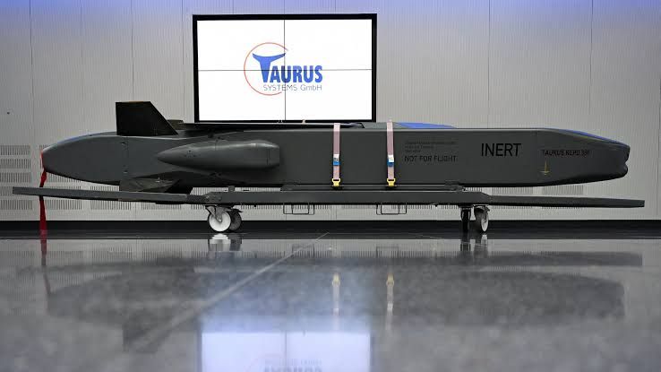 @Open Source Intel: Ukraine's own drones are already reaching Russian oil refineries and military logistics deep inside the country, meaning Taurus cruise missiles are no longer necessary.
- German Defense Minister Bor