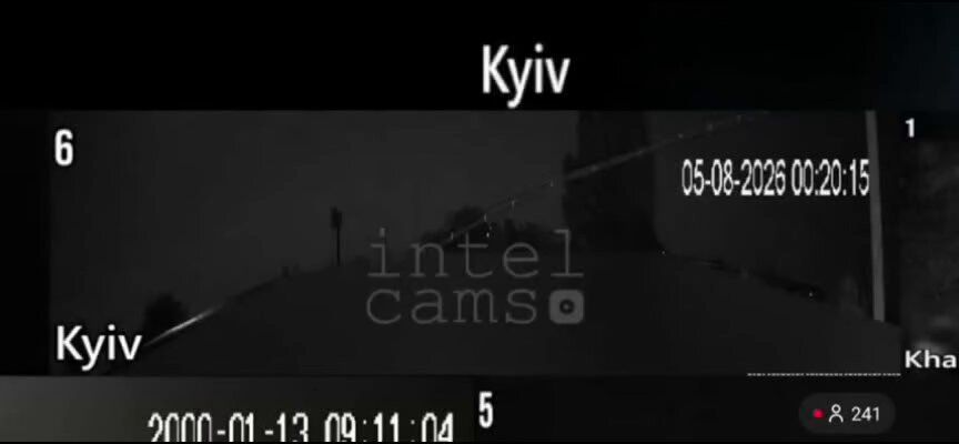 @✡︎𝐋𝐢𝐯𝐞𝐈𝐫𝐚𝐧𝐍𝐞𝐰𝐬🇮🇷🇮🇱: 🚨🇺🇦🇷🇺
لحظاتی از اصابت موشکهای بالستیک اسکندر، KN-23 و S-400 و همچنین موشکهای کروز هایپرسونیک زیرکون که در حمله سنگین شب گذشته روسیه به کییف شلیک شدند.
در این حمله، روسیه دستکم ۲۲ فروند موشک ب