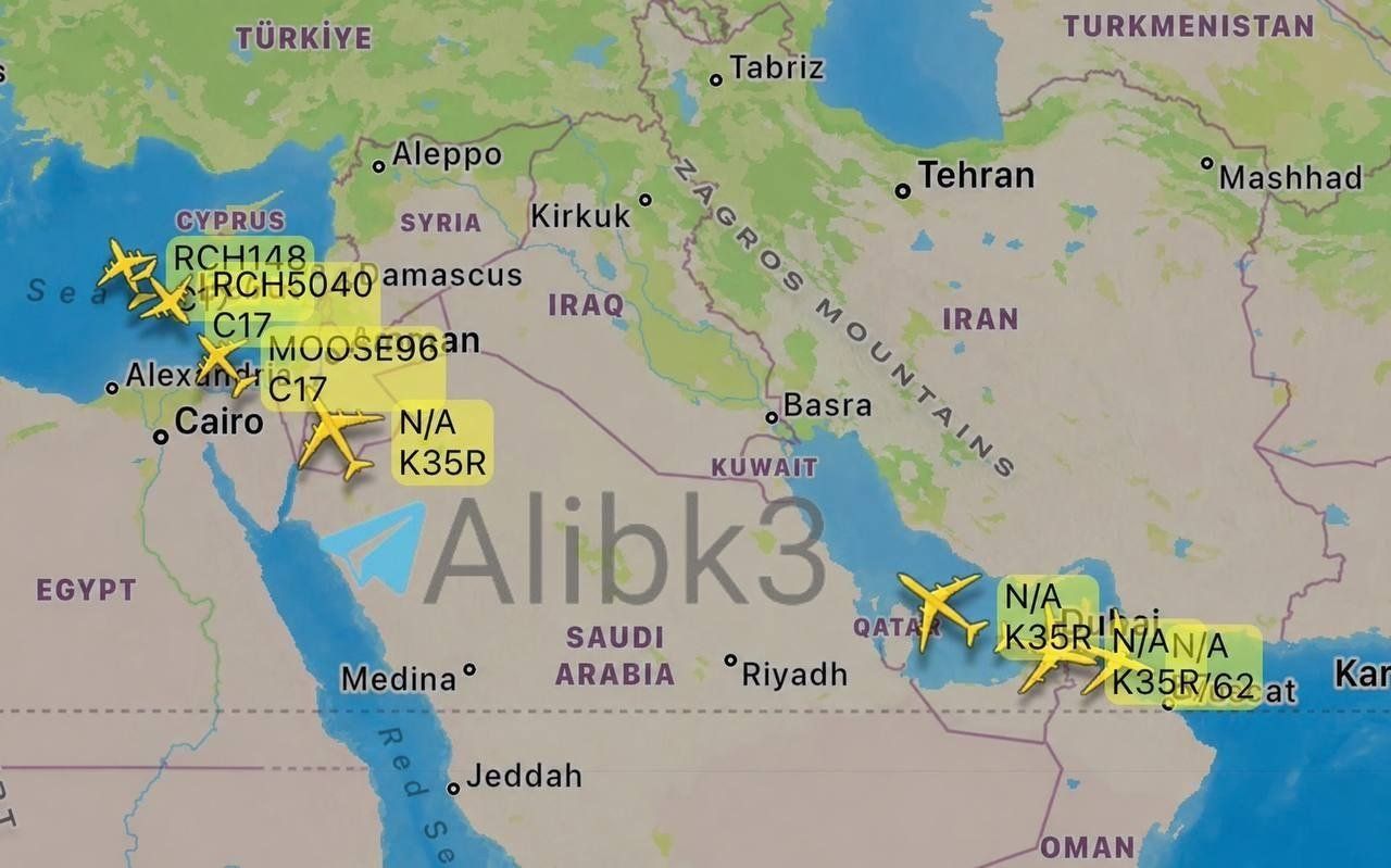 @✡︎𝐋𝐢𝐯𝐞𝐈𝐫𝐚𝐧𝐍𝐞𝐰𝐬🇮🇷🇮🇱: 🚨🇺🇸🦀🛢️
فعالیت گسترده ارتش آمریکا بر فراز تنگه هرمز همزمان با تداوم جریان نفت
گزارشها از عملیات گسترده سوخترسانی هوایی و فعالیت مداوم پلتفرمهای شناسایی ارتش آمریکا در محدوده تنگه هرمز حکایت دار