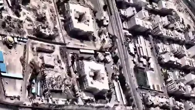 @Open Source Intel: MUST WATCH 🔴

IDF releases footage showing airstrikes carried out over Tehran.

(That’s a Israeli drone taking the video over Tehran)