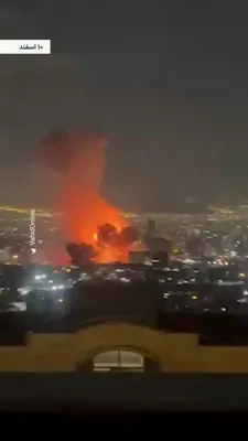 @RadioFarda‌|‌راديو فردا: گزارش‌ها از ایران حاکی است که همزمان با حملات هوایی گسترده به تهران، پخش برنامه‌های تلویزیون حکومتی ایران متوقف شده است.

دقایقی پیش از آن، یکی از برنامه‌های خبری تلویزیون اعلام کرد که بخش‌هایی از ساز