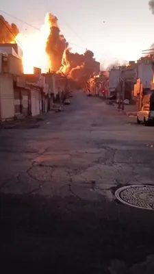 @Babak Taghvaee - The Crisis Watch: #Breaking: A massive explosion occurred in the city of #Sanandaj, in the center of #Kurdistan province of #Iran, as a result of an airstrike. The airstrike targeted a military site inside the city.

#