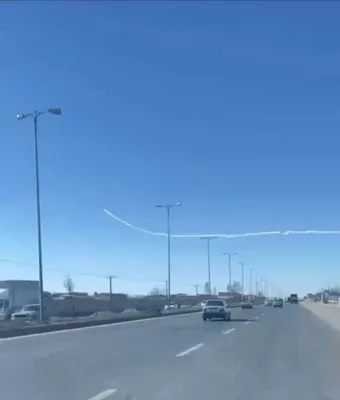 @𝐍𝐢𝐨𝐡 𝐁𝐞𝐫𝐠 🇮🇷 ✡︎: We now have video footage of an IRGC missile crashing near Hamedan, and somehow people still refuse to believe they could have accidentally bombed a school also.