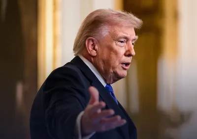 @Eli Afriat 🇮🇱: 🚨🇺🇸🇮🇷BREAKING: DONALD TRUMP: 

Calling on the Revolutionary Guards to lay down their arms. It's time to stand with the Iranian people. We will give you immunity. We will give you the right side o