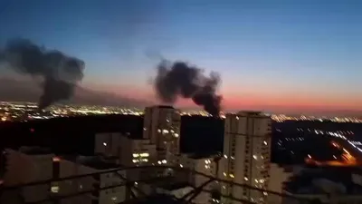 @𝐍𝐢𝐨𝐡 𝐁𝐞𝐫𝐠 🇮🇷 ✡︎: 🔴 NOW:

Tehran's skyline tonight. Endless bombings after a long day of assassinations.

And the night will probably get even more intense.