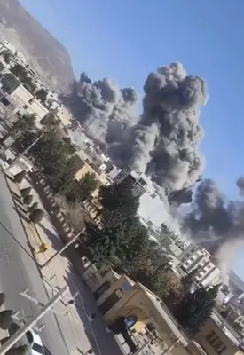 @Visegrád 24: About an hour ago, a massive airstrike targeted more than 200 sites in the Ilam region of Iran. 

The strikes destroyed bases and positions of the regime’s repression forces in an unprecedented blow.
