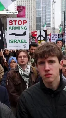 @RadioFarda‌|‌راديو فردا: On Saturday, March 6, approximately four thousand people gathered in front of the U.S. Embassy in London to protest Israel's and the United States' bombing of Iran and Lebanon.

According to Reuters, 