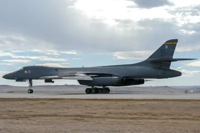 @Open Source Intel: CENTCOM in Hebrew: “The two best air forces in the world (🇺🇸 +🇮🇱) continue to demonstrate air superiority in the skies of Iran.”