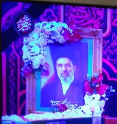 @𝐍𝐢𝐨𝐡 𝐁𝐞𝐫𝐠 🇮🇷 ✡︎: 🔴 Per Israeli C12:

Mojtaba Khamenei was severely injured, one of his legs has been amputated, and he may not even be consciously aware that he is the SL.