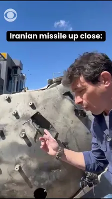 @🇮🇷LiveIranNews🇮🇱: 🚨🦀حکومت تروریستی اسلامی پیش قدم در جنایت علیه بشریت در همه جا.
خبرنگار سی‌بی‌اس نیوز @CBSMATTGUTMAN در کنار مخزن سوخت موشک حکومت تروریستی اسلامی که در تل‌آویو، اسرائیل فرود آمد، ایستاده است. او پیچی