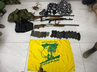 @Visegrád 24: Israeli forces eliminated a Hezbollah cell yesterday in southern Lebanon yesterday by calling in airstrikes.

Another cell was eliminated through tank fire.

The Israeli forces continue moving forward