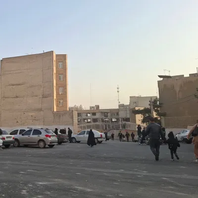 @🇮🇷LiveIranNews🇮🇱: 🚨مقر وابسته به گروهک تروریستی سپاه پاسداران در غرب تهران هدف حمله قرار گرفت/چهارشنبه ۲۰ اسفند حدود ساعت ۱۳:۲۵ ساختمانی در حوالی مترو استاد معین در غرب تهران مورد اصابت قرار گرفت. تصاویر دریافتی نشان 