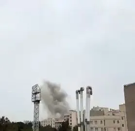 @🇮🇷LiveIranNews🇮🇱: 🚨 Destruction of the Basij base at the Commandery Field in Shahr-e Rey / Based on images and messages received from citizens, around 12:15 today, the Basij base in the area of the Commandery Field in